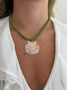 Braided Rope Shell Necklace In Green